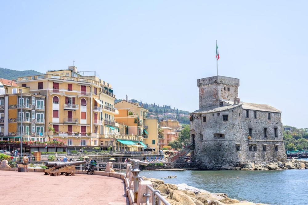 Casa Nandina In Centro Apartment Rapallo Bagian luar foto
